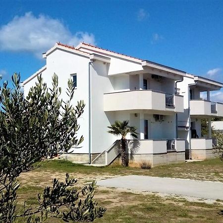 Apartment Anzotika Nin Εξωτερικό φωτογραφία