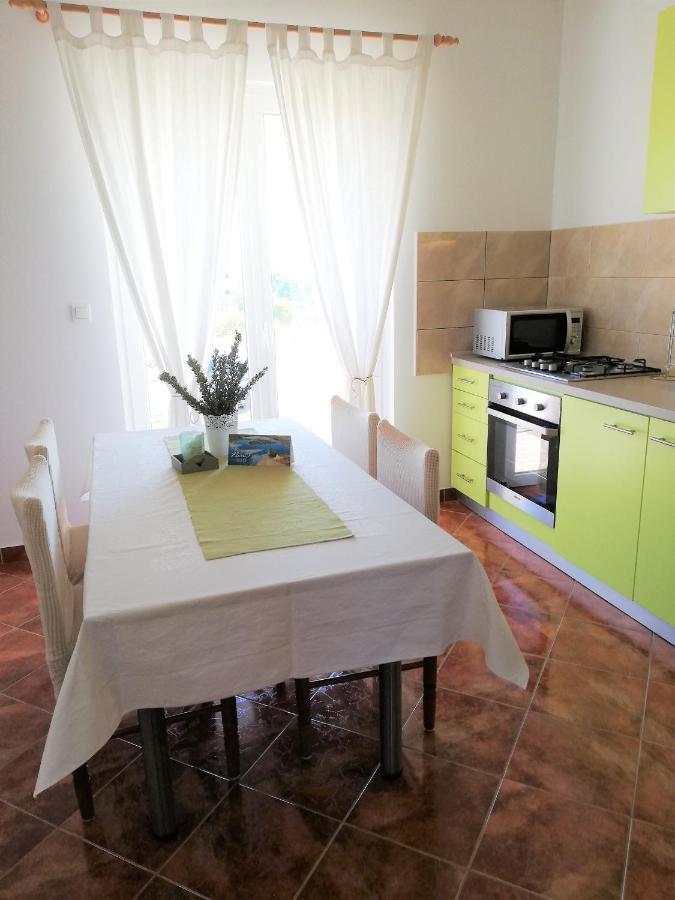 Apartment Anzotika Nin Εξωτερικό φωτογραφία