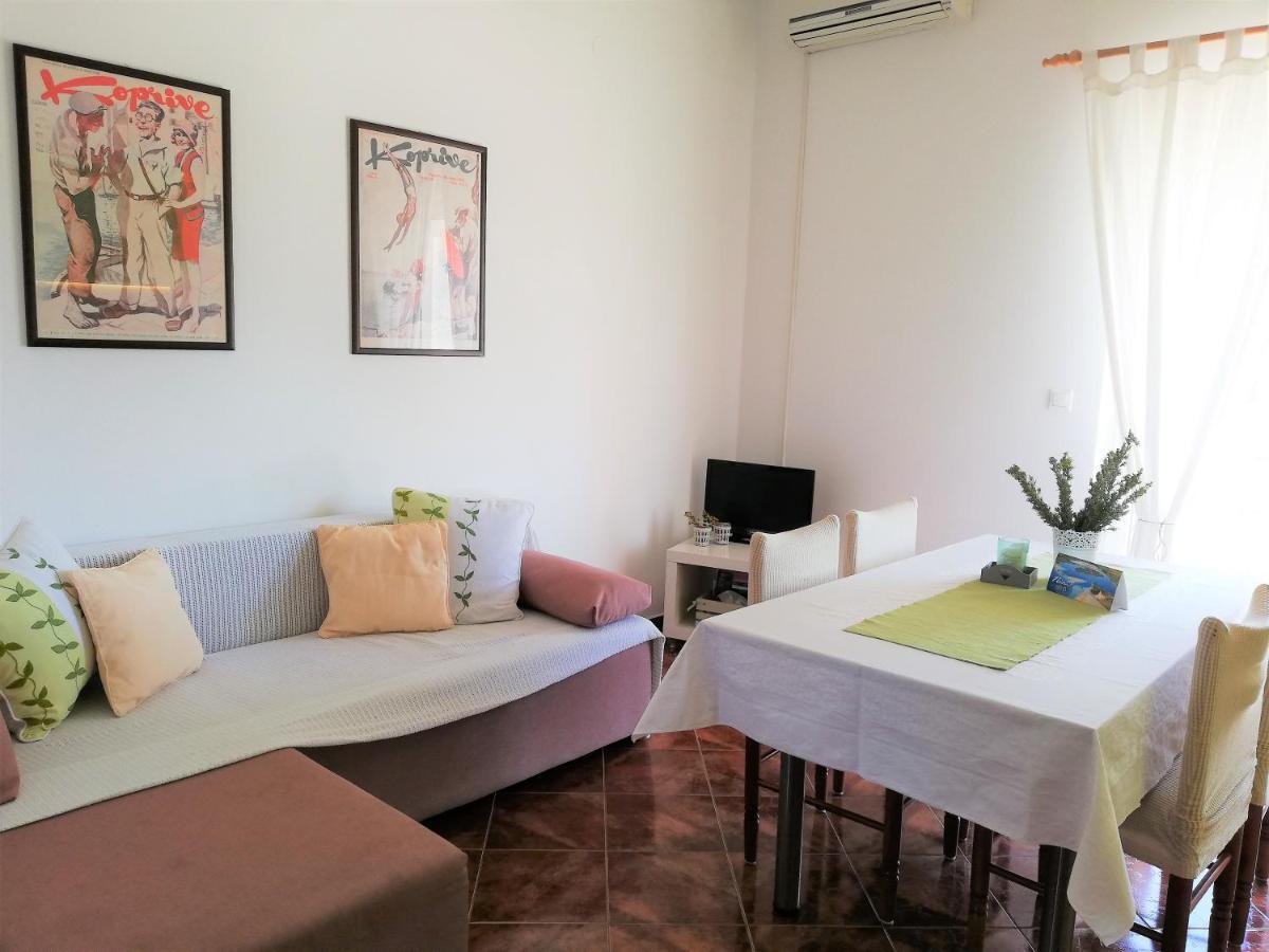 Apartment Anzotika Nin Εξωτερικό φωτογραφία