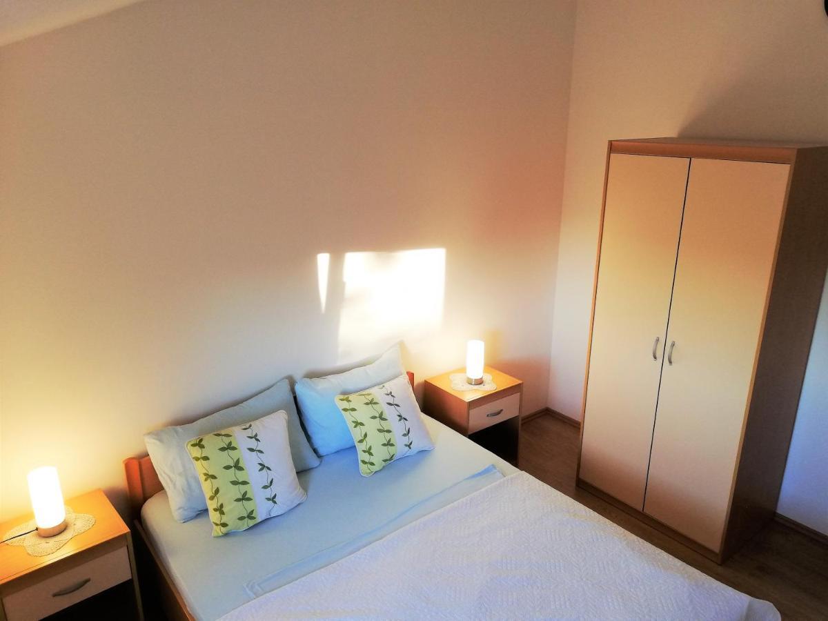 Apartment Anzotika Nin Εξωτερικό φωτογραφία