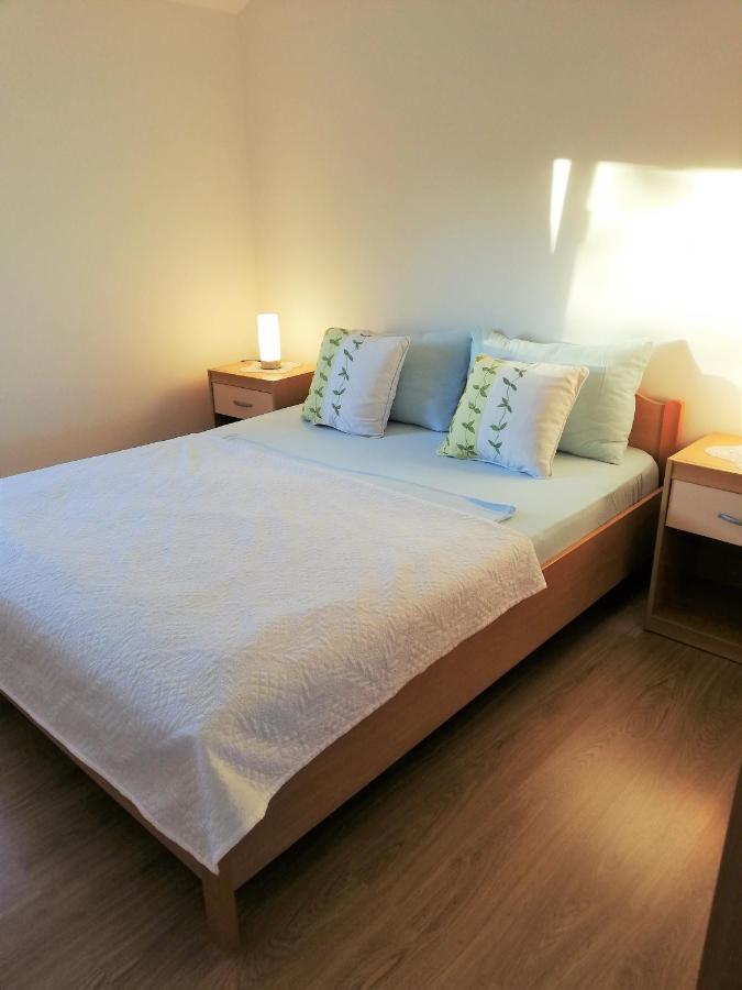 Apartment Anzotika Nin Εξωτερικό φωτογραφία